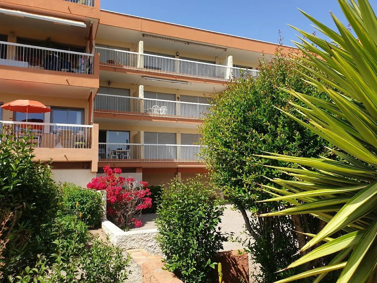 Saint-Raphael La Peguiere Face A La Plage Vue Mer Apartment Saint-Raphael (Var)