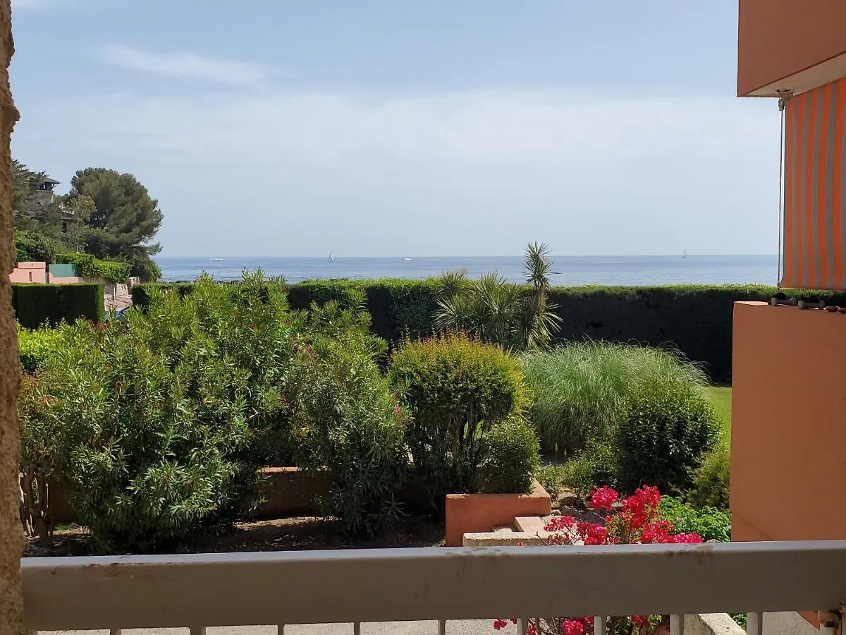 Saint-Raphael La Peguiere Face A La Plage Vue Mer France